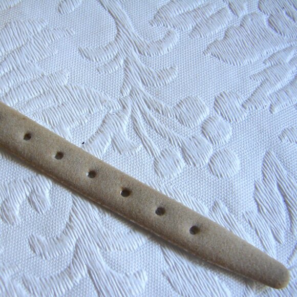 De Luxe Virgin Islands Ladies WATCH, Beige & Gold Tone 17 Jewels, Needs TLC C33 - Picture 7 of 8